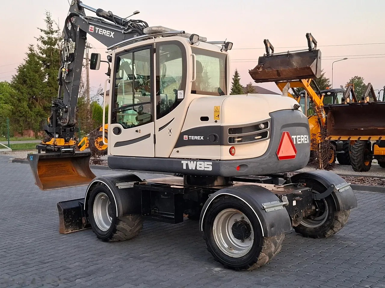 2015 Terex SCHAEFF, 9 400 mth, dovoz Skladom v EÚ — foto 4 z 15