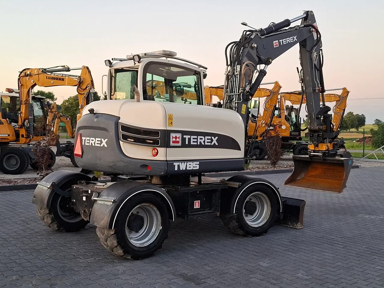 2015 Terex SCHAEFF, 9 400 mth, dovoz Skladom v EÚ — foto 8 z 15