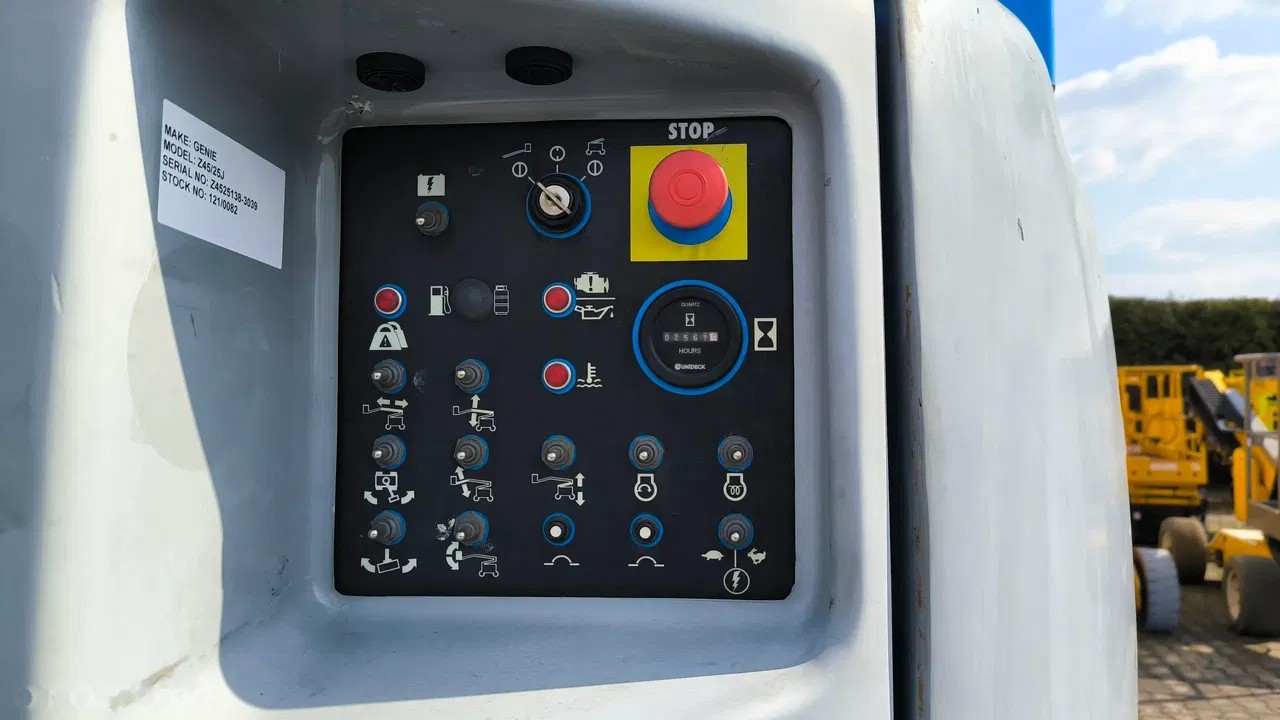 2013 Genie, 2 567 mth, dovoz Skladom v EÚ — foto 10 z 24