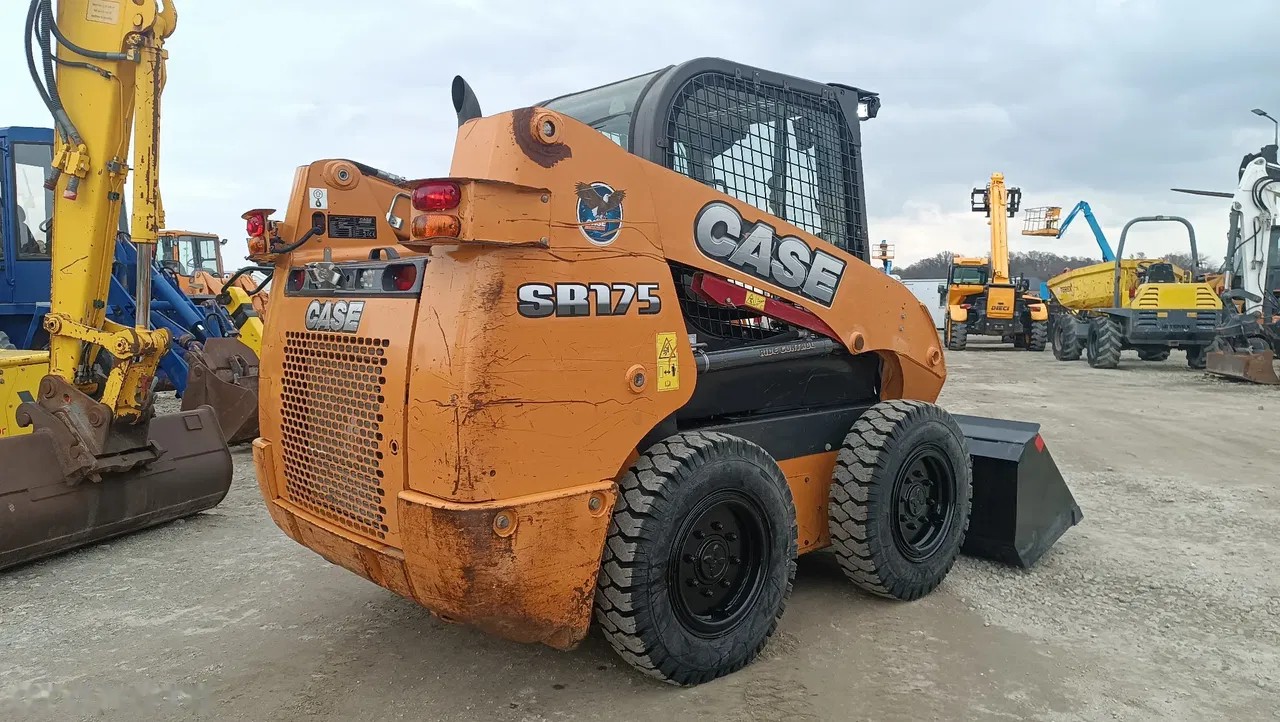 2014 Case SR 175, 3 000 mth, dovoz Skladom v EÚ — foto 4 z 13
