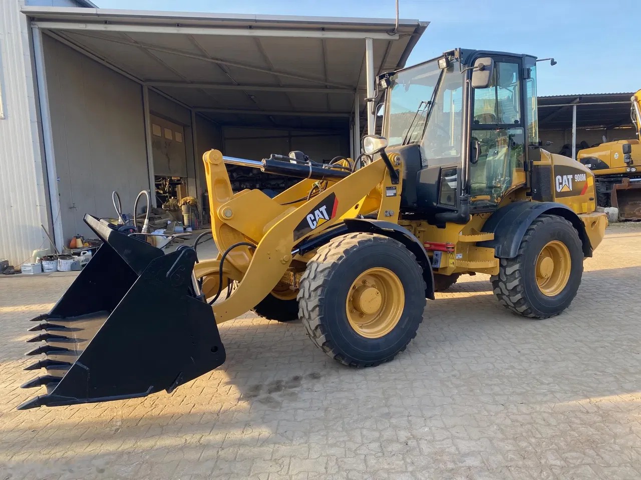 2017 Caterpillar, 3 900 mth, dovoz Skladom v EÚ — foto 1