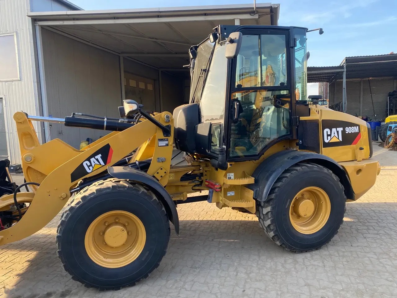 2017 Caterpillar, 3 900 mth, dovoz Skladom v EÚ — foto 13 z 24