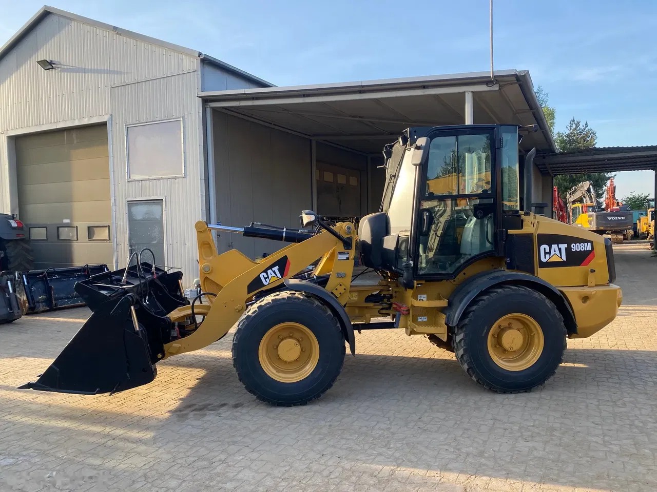 2017 Caterpillar, 3 900 mth, dovoz Skladom v EÚ — foto 3 z 24