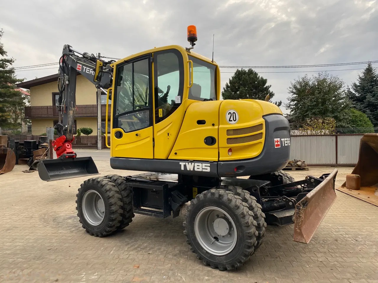 2013 Terex, 10 000 mth, dovoz Skladom v EÚ — foto 8 z 24