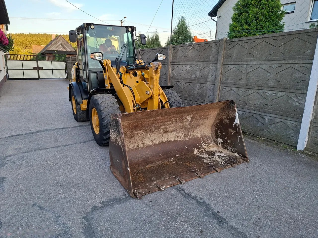 2020 Caterpillar CAT 906 M, 2 050 mth, dovoz Skladom v EÚ — foto 10 z 24