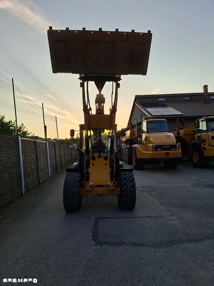 2020 Caterpillar CAT 906 M, 2 050 mth, dovoz Skladom v EÚ — foto 12 z 24