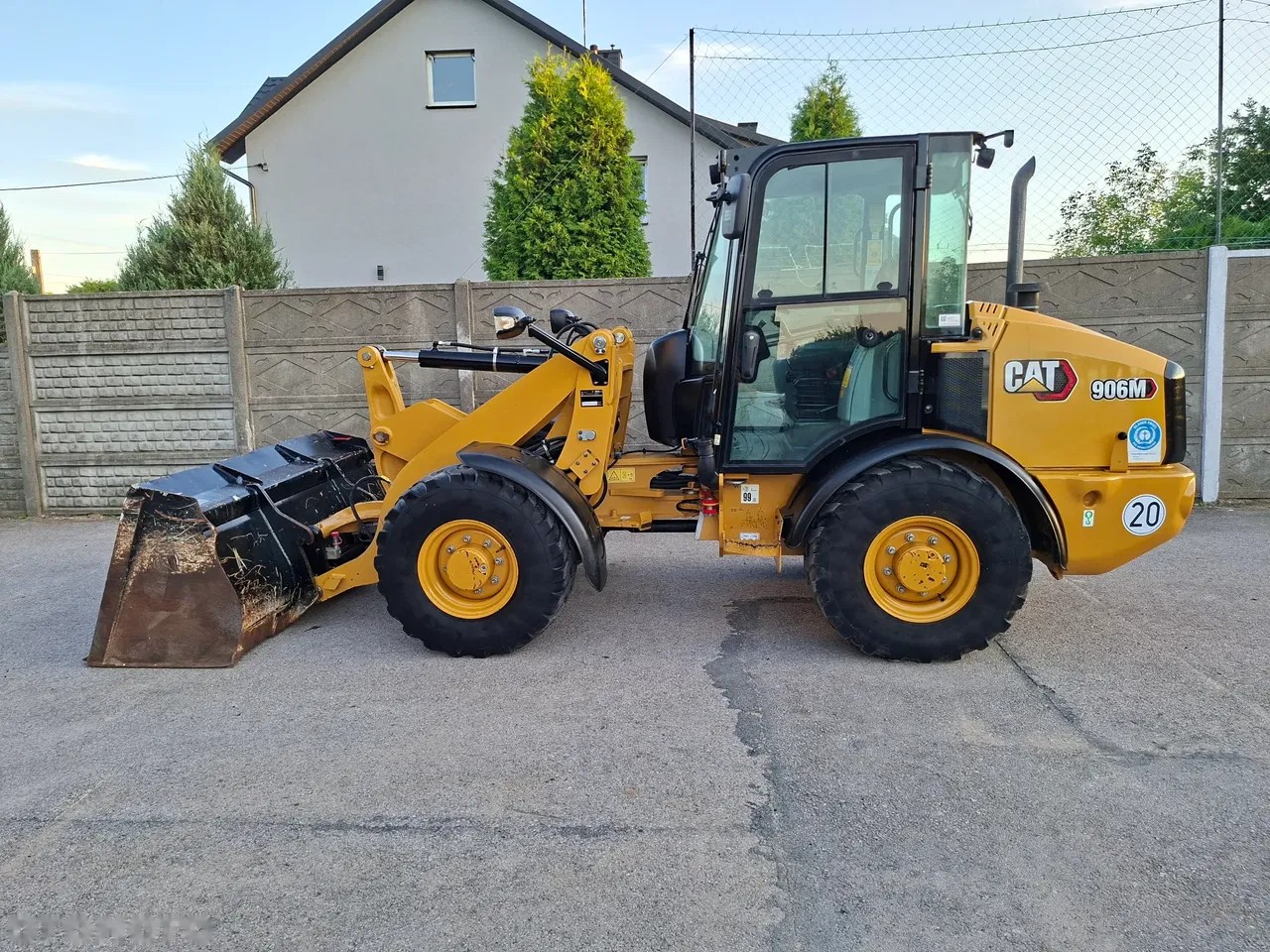 2020 Caterpillar CAT 906 M, 2 050 mth, dovoz Skladom v EÚ — foto 3 z 24