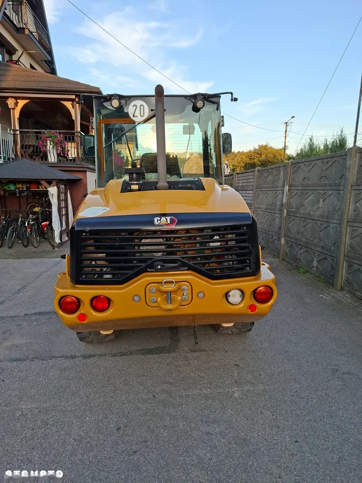 2020 Caterpillar CAT 906 M, 2 050 mth, dovoz Skladom v EÚ — foto 5 z 24
