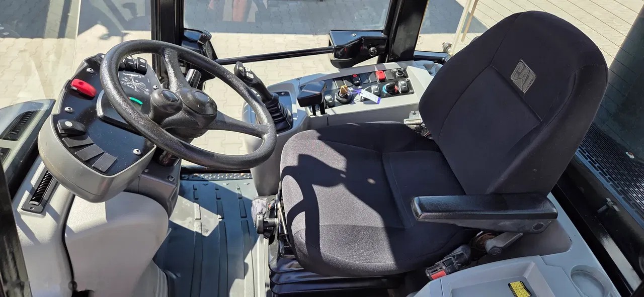 2015 Caterpillar, 2 900 mth, dovoz Skladom v EÚ — foto 16 z 22