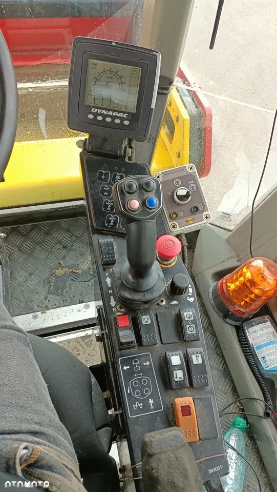 2012 Dynapac CC234HF, 7 179 mth, dovoz Skladom v EÚ — foto 8 z 11