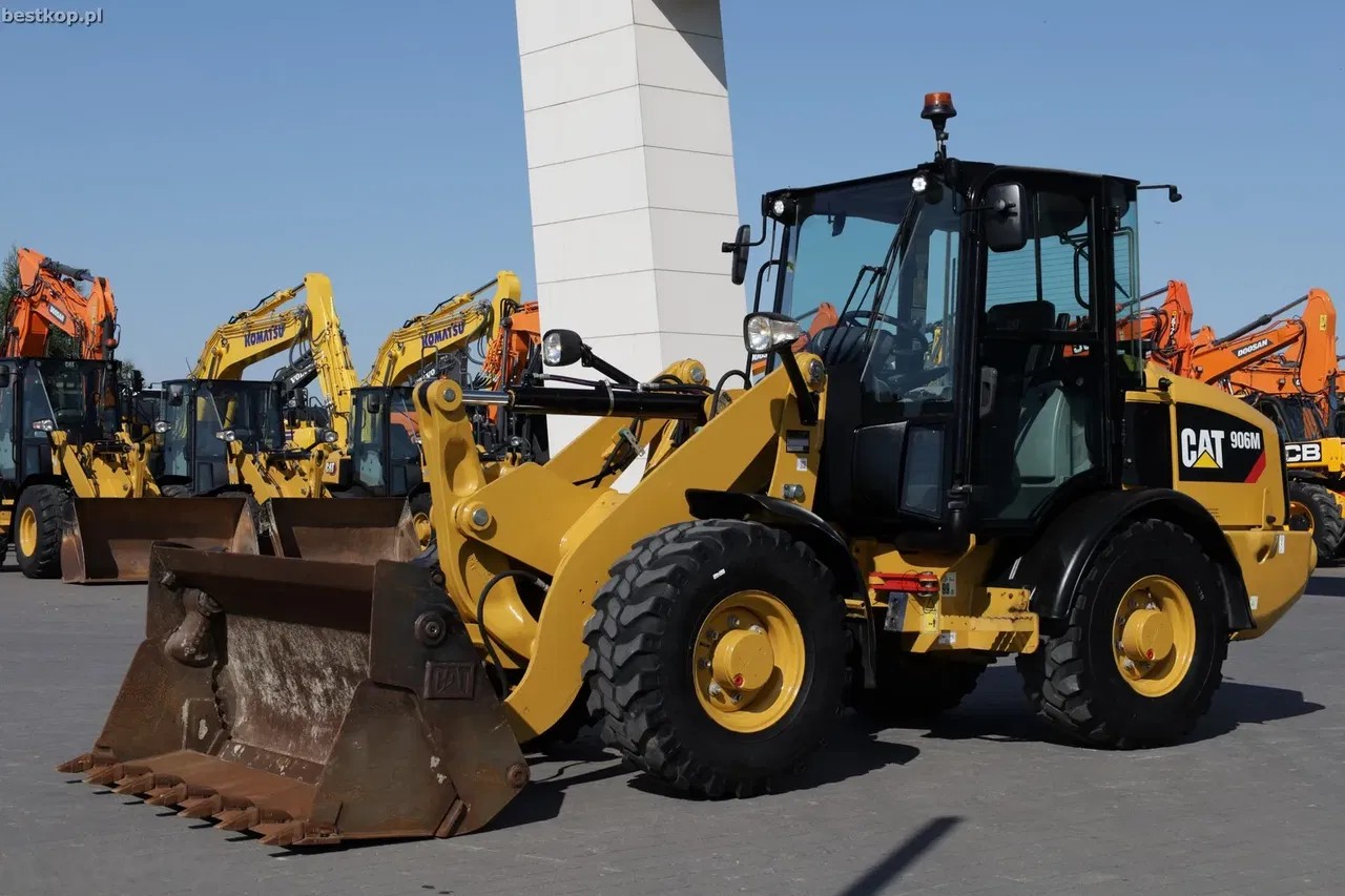 2020 Caterpillar CAT 906M, 2 160 mth, dovoz Skladom v EÚ — foto 15 z 24