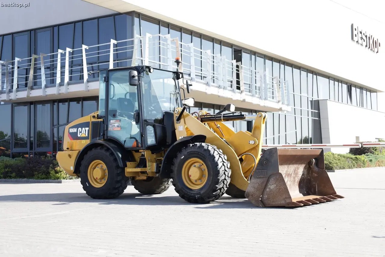2020 Caterpillar CAT 906M, 2 160 mth, dovoz Skladom v EÚ — foto 2 z 24