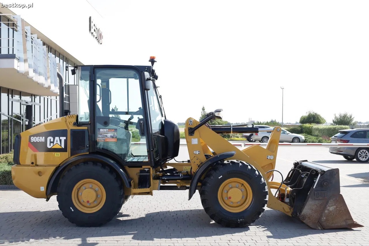 2020 Caterpillar CAT 906M, 2 160 mth, dovoz Skladom v EÚ — foto 5 z 24