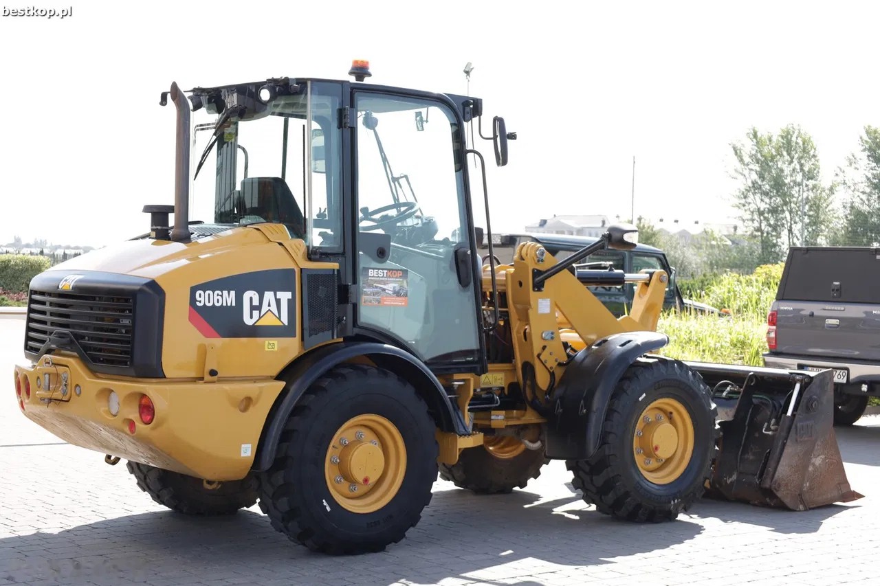 2020 Caterpillar CAT 906M, 2 160 mth, dovoz Skladom v EÚ — foto 7 z 24