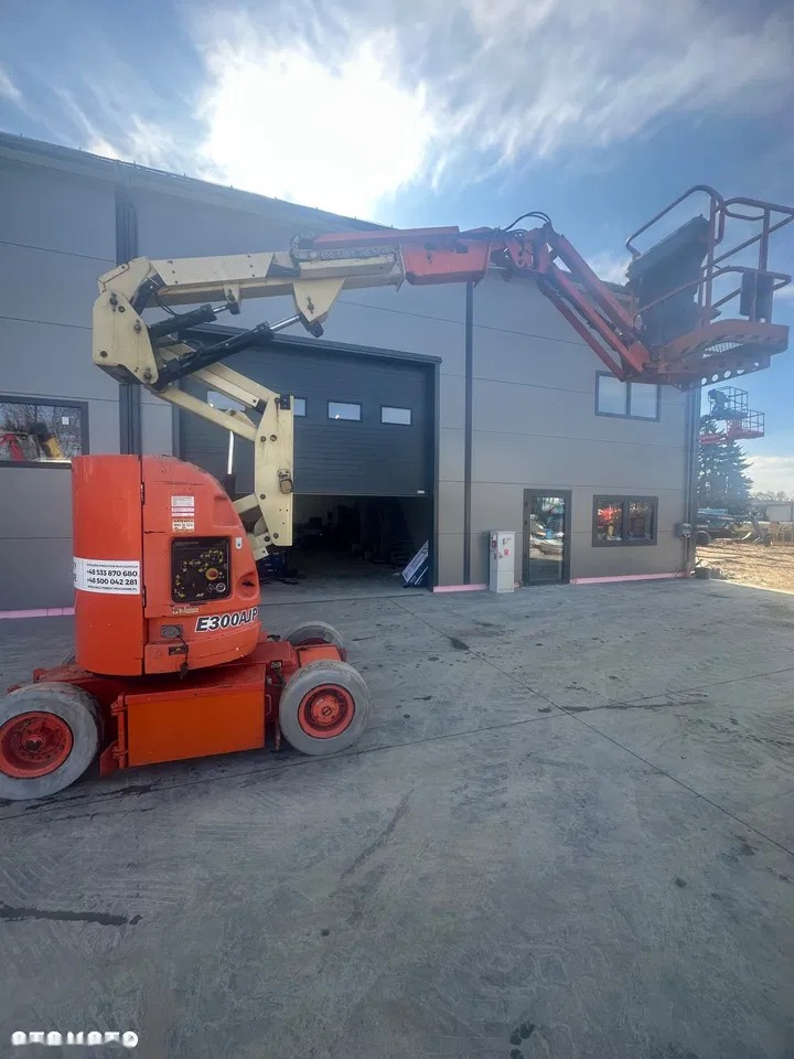2000 JLG E 300 AJP, dovoz Skladom v EÚ — foto 1 z 8 2000 JLG E 300 AJP, dovoz Skladom v EÚ — foto 1 z 8