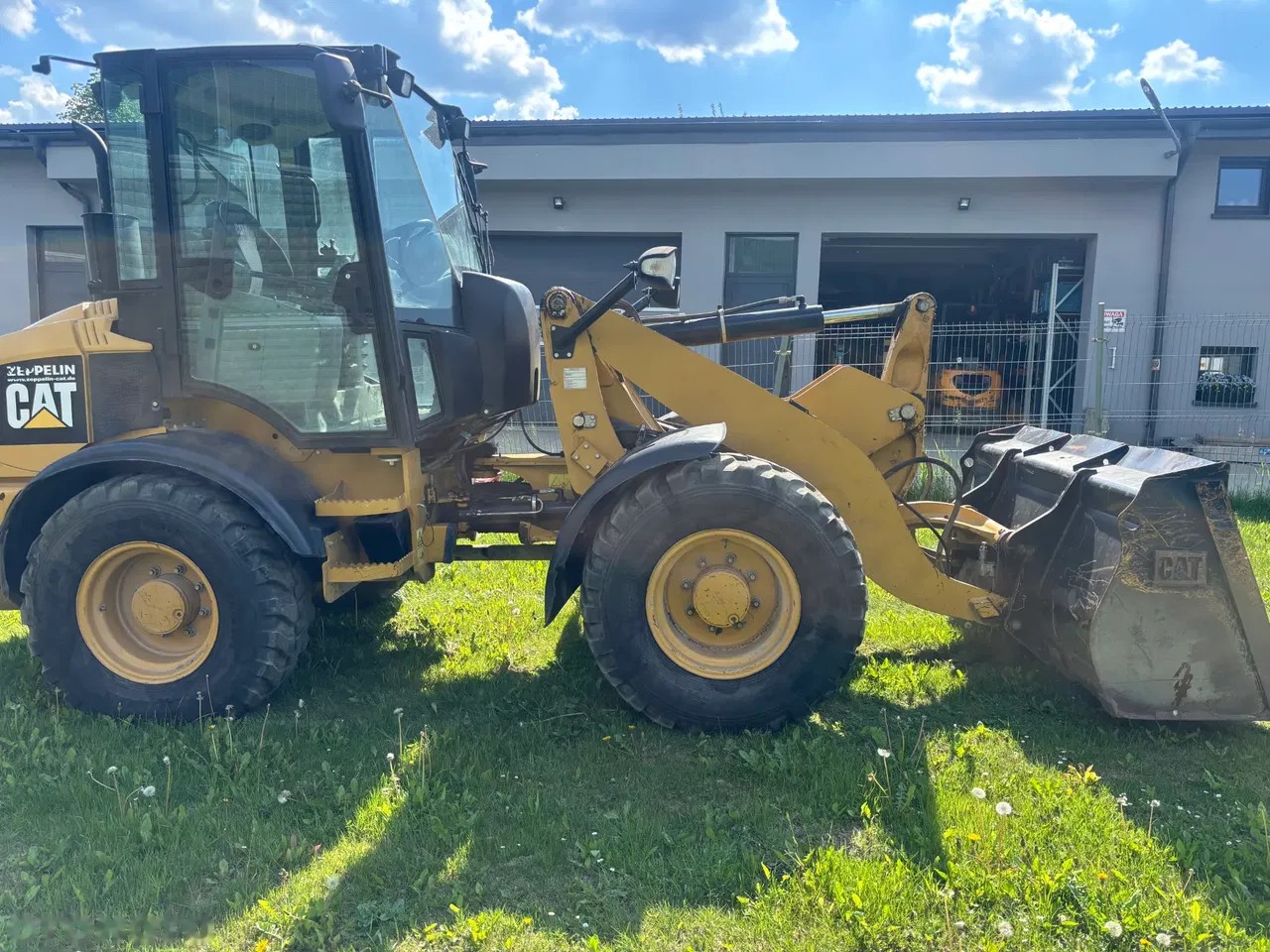 2013 Caterpillar 908H, dovoz Skladom v EÚ — foto 1