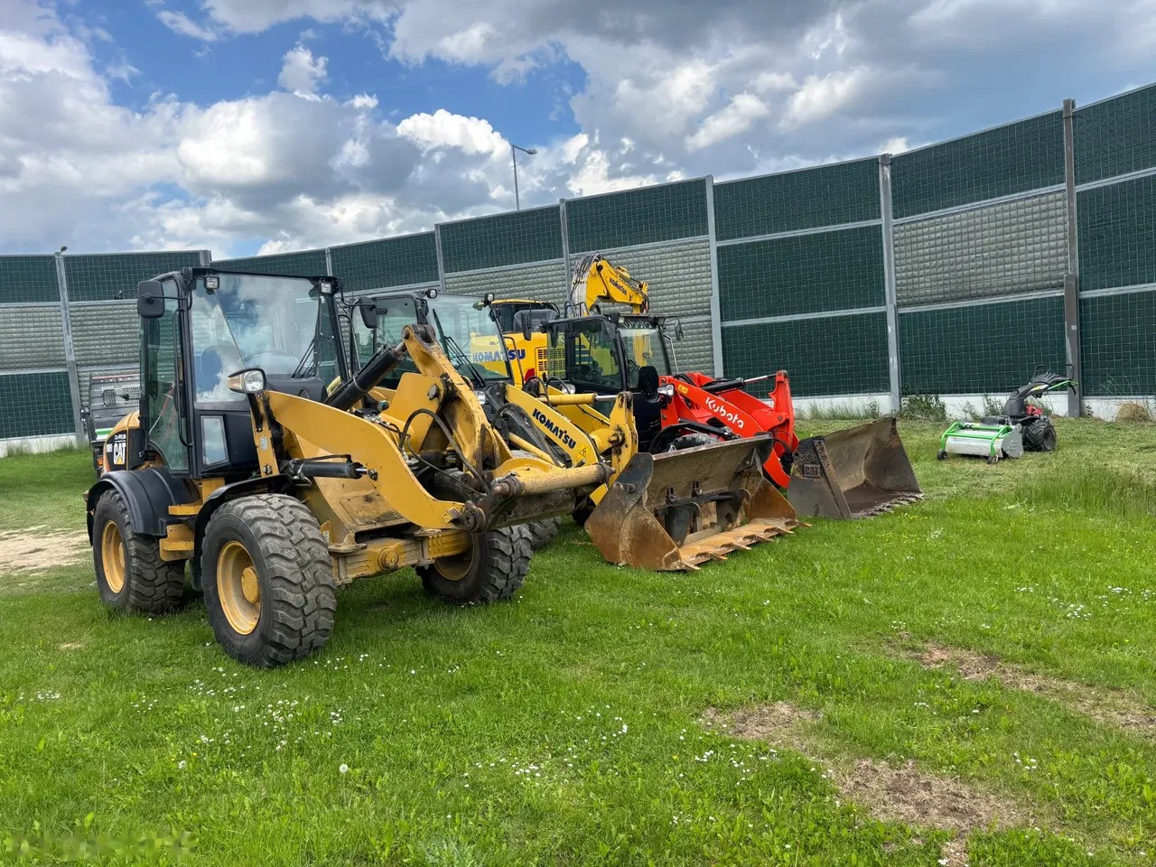 2013 Caterpillar 908H, dovoz Skladom v EÚ — foto 9 z 9