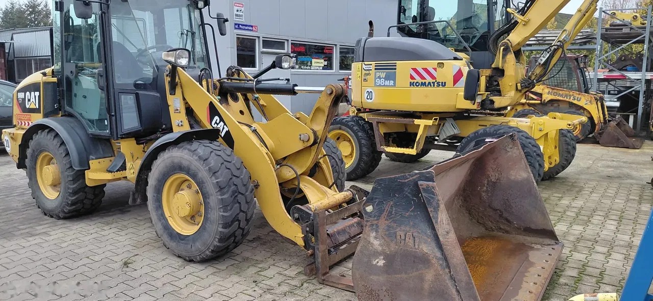 2017 Caterpillar 906, 3 800 mth, dovoz Skladom v EÚ — foto 3 z 8