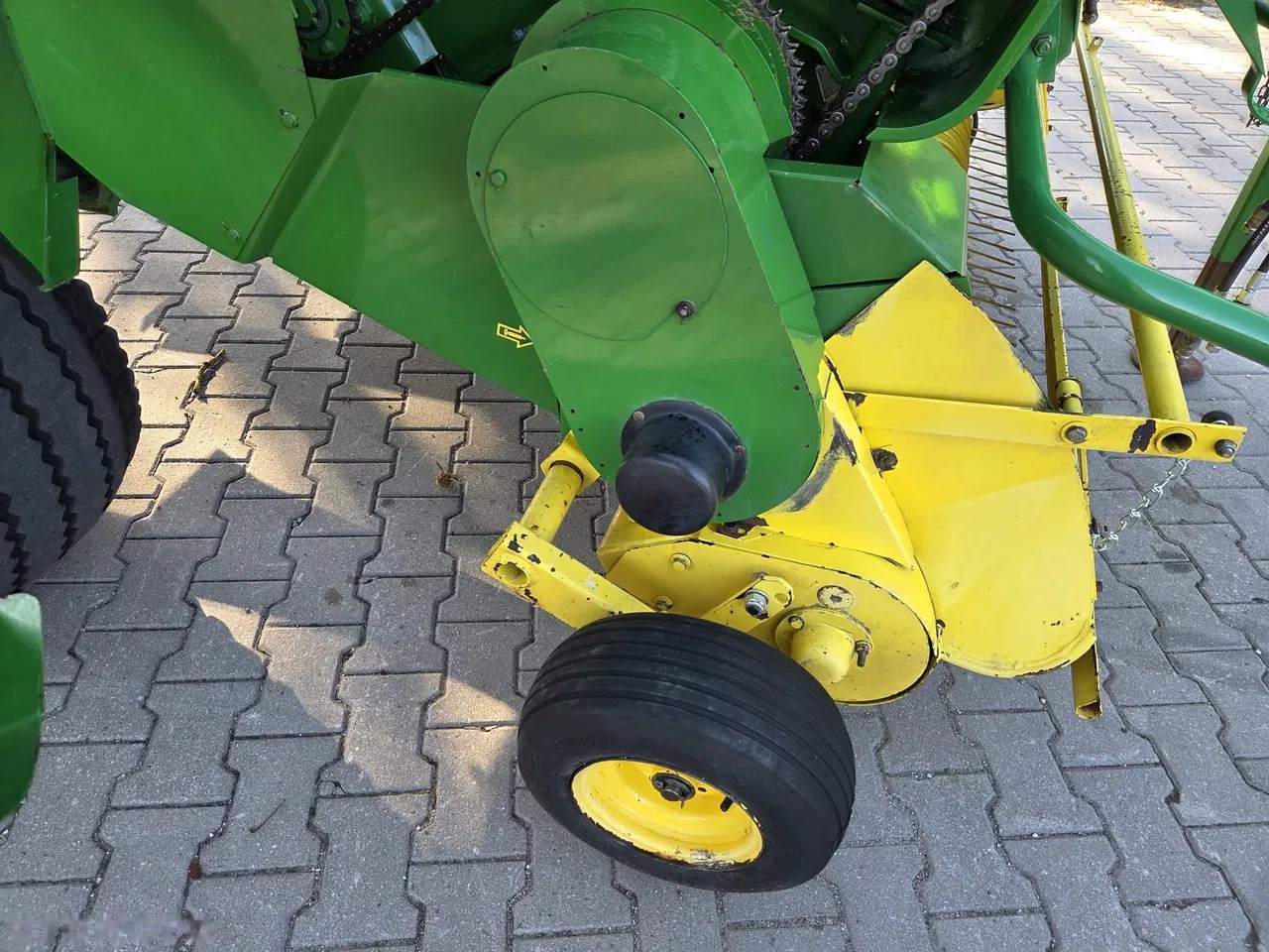 2000 John Deere 590, dovoz Skladom v EÚ — foto 16 z 21