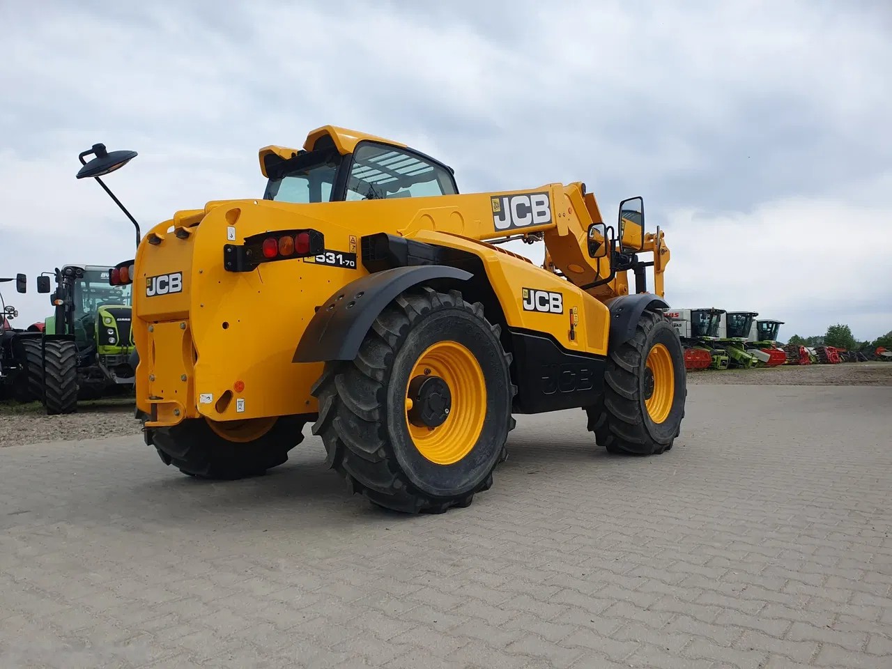 2021 JCB 531 - 70, 545 mth, dovoz Skladom v EÚ — foto 3 z 15