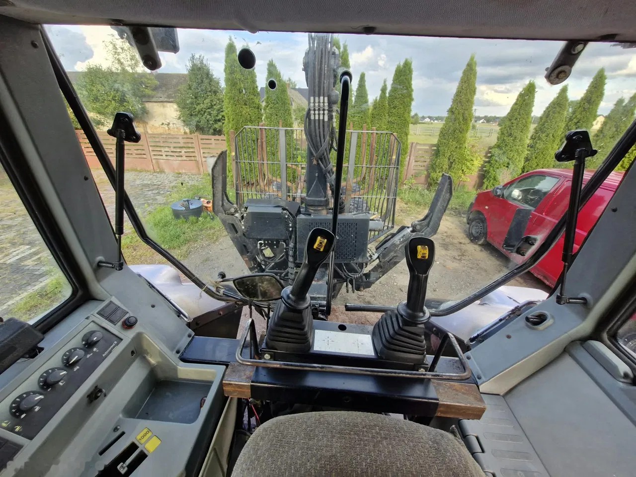 2004 Valtra T120, 12 323 mth, dovoz Skladom v EÚ — foto 11 z 14