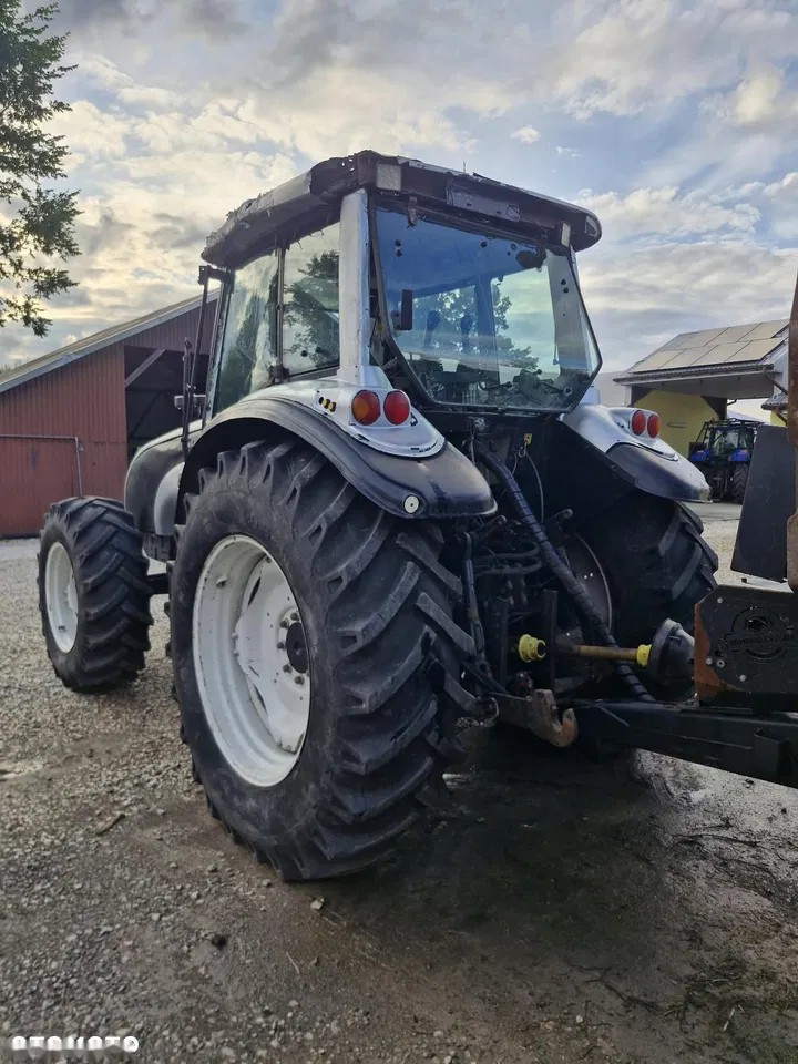 2004 Valtra T120, 12 323 mth, dovoz Skladom v EÚ — foto 4 z 14