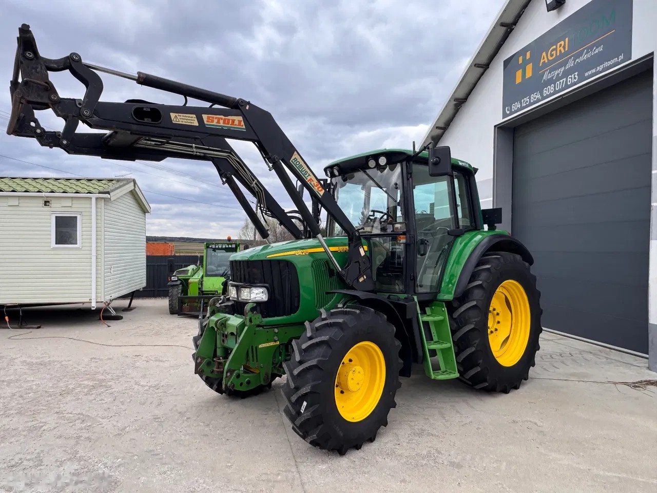 2003 John Deere 6420 Premium, 9 635 mth, dovoz Skladom v EÚ — foto 1 | AMECAR 2003 John Deere 6420 Premium, 9 635 mth, dovoz Skladom v EÚ — foto 1