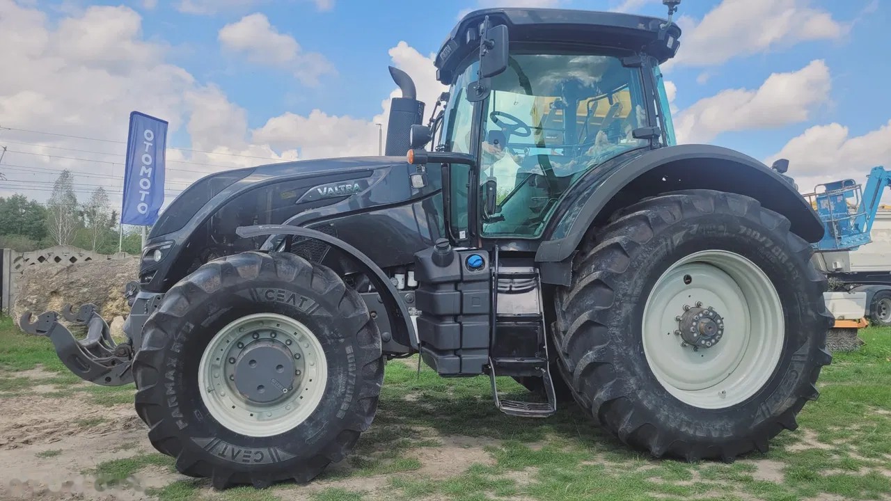 2016 Valtra S274, 1 076 mth, dovoz Skladom v EÚ — foto 2 z 19