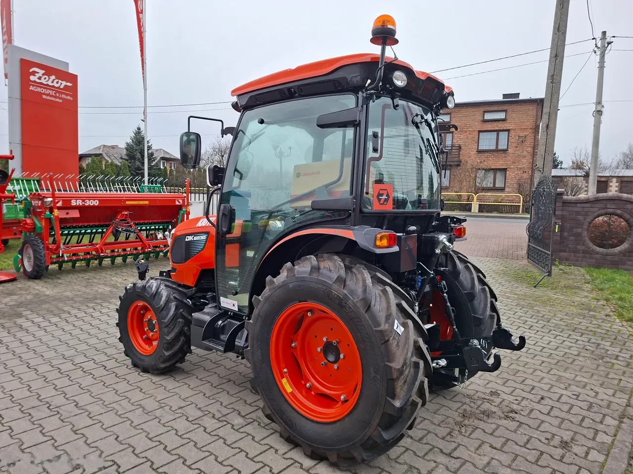 2025 Kioti DK6030C, 1 mth, dovoz Skladom v EÚ — foto 5 z 6