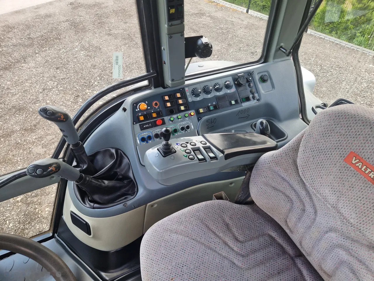 2006 Valtra T190, 9 624 mth, dovoz Skladom v EÚ — foto 8 z 24