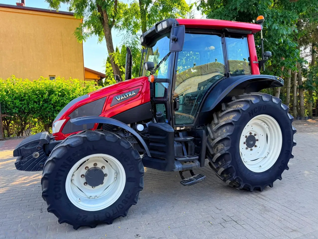 2014 Valtra N93 HiTech, 6 590 mth, dovoz Skladom v EÚ — foto 4 z 24