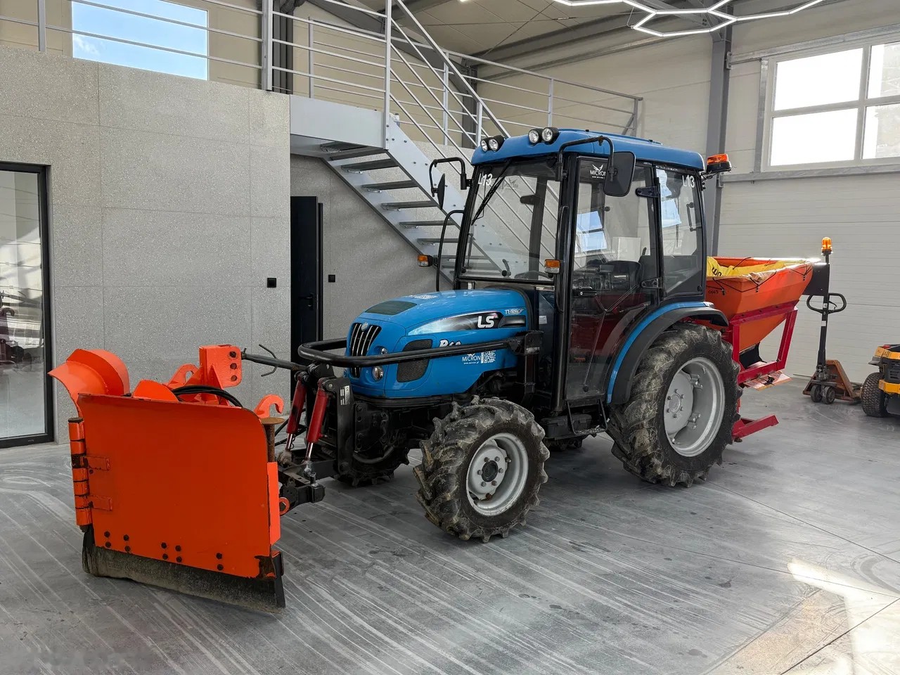 2015 Ls Traktor RS60, 850 mth, dovoz Skladom v EÚ — foto 10 z 24
