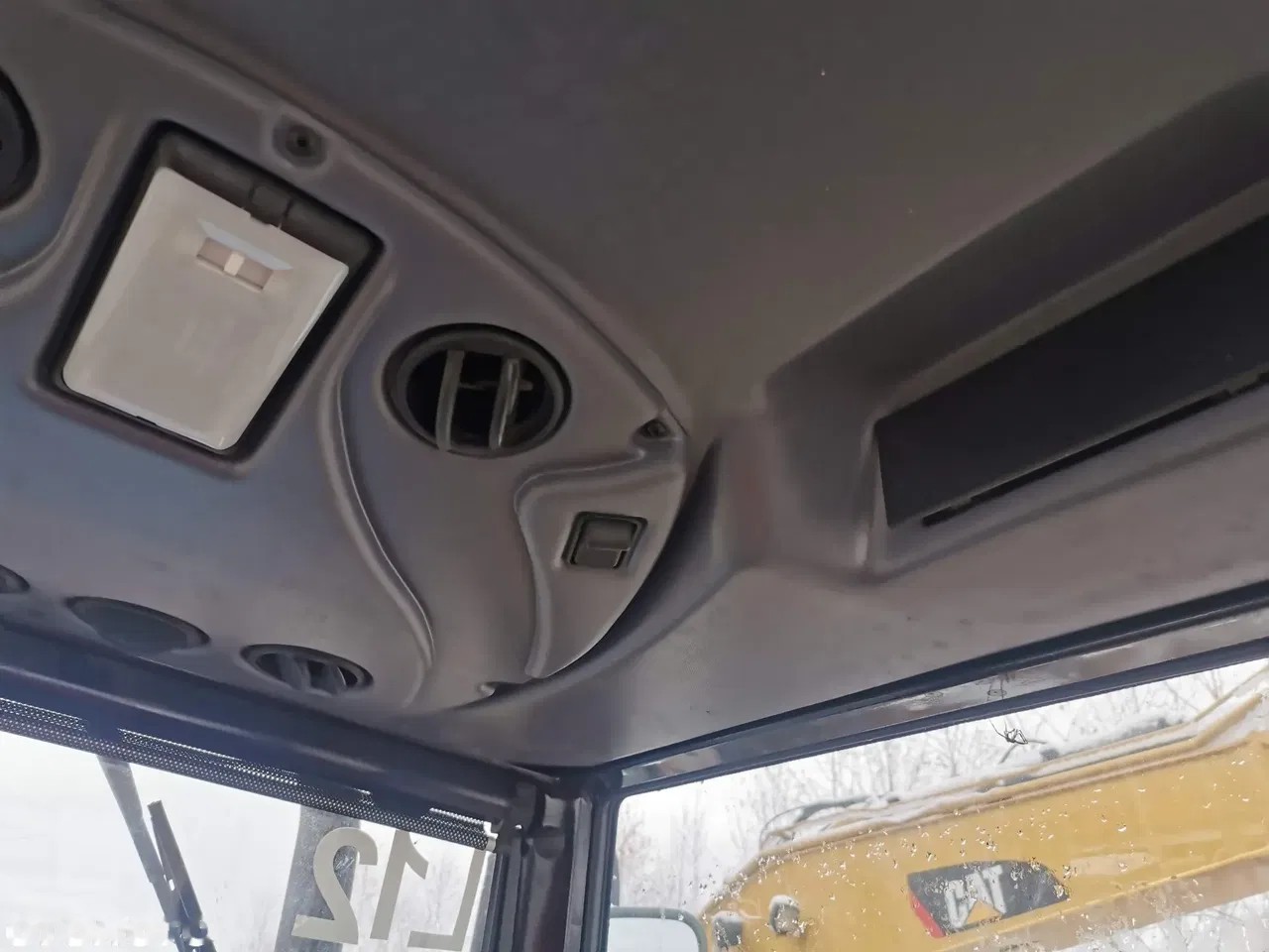 2015 Ls Traktor RS60, 850 mth, dovoz Skladom v EÚ — foto 12 z 24