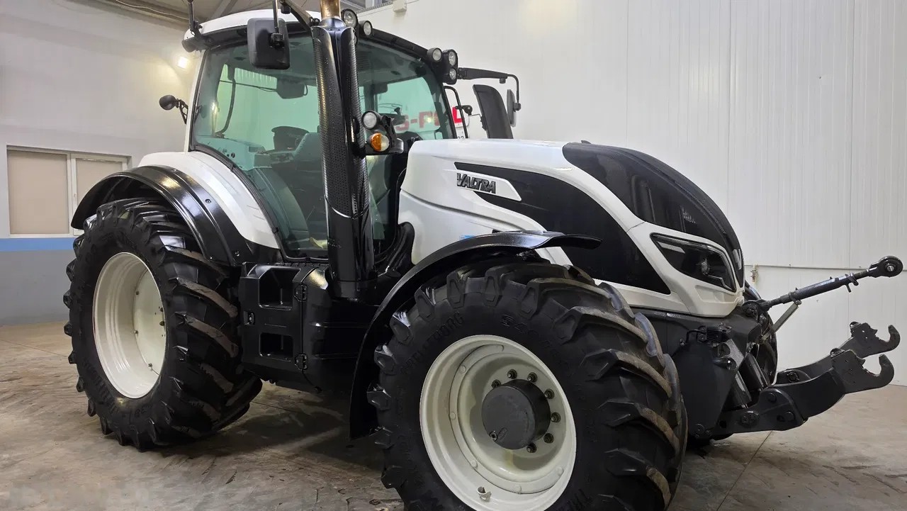 2015 Valtra, 4 200 mth, dovoz Skladom v EÚ — foto 7 z 24