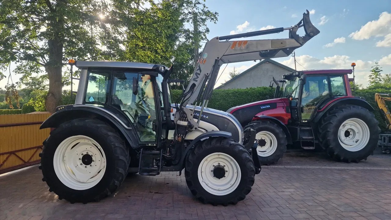 2007 Valtra N121, 12 300 mth, dovoz Skladom v EÚ — foto 1