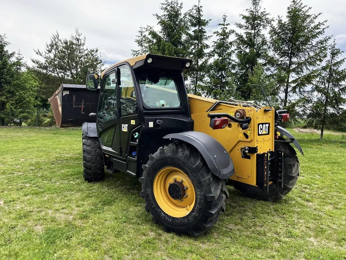 2018 Caterpillar TH357D AG HANDLER, 4 176 mth, dovoz Skladom v EÚ — foto 3 z 15
