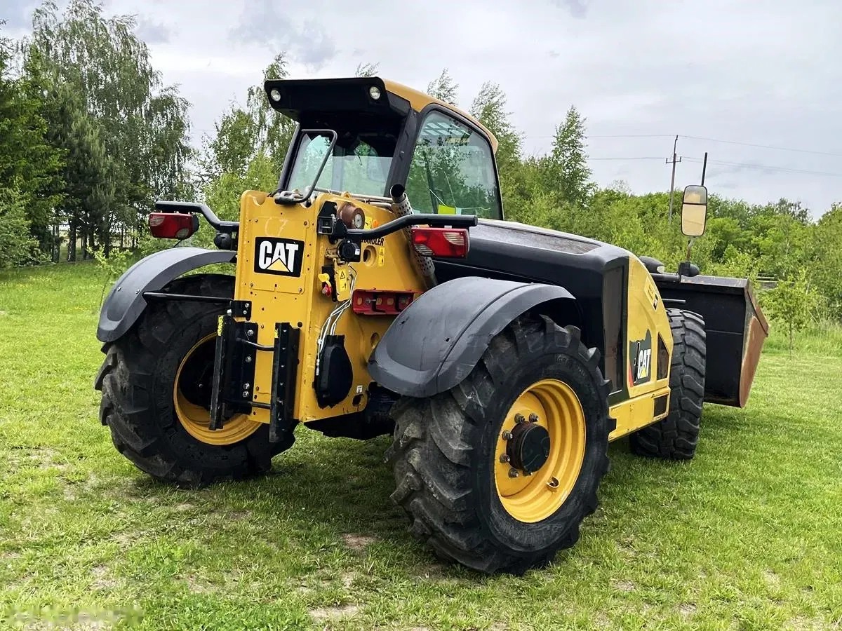 2018 Caterpillar TH357D AG HANDLER, 4 176 mth, dovoz Skladom v EÚ — foto 4 z 15