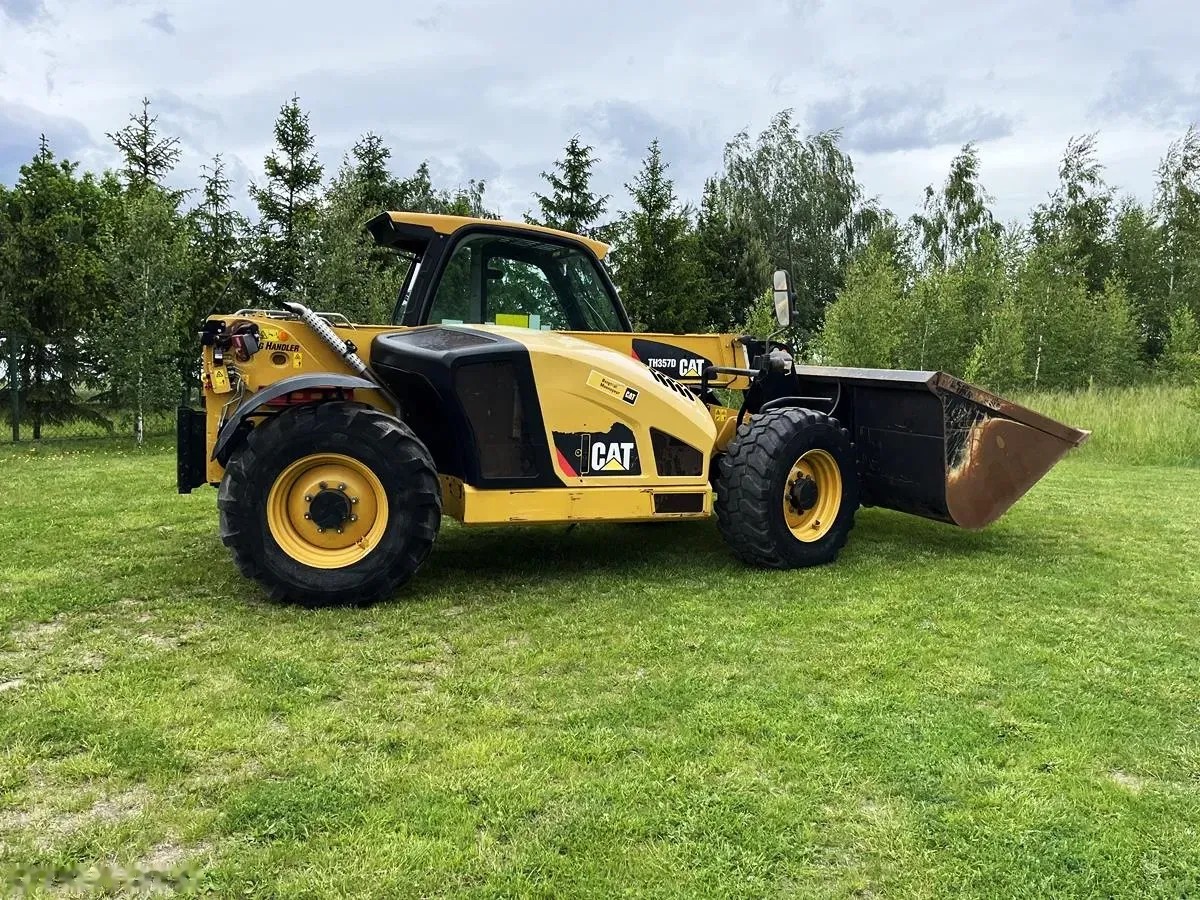 2018 Caterpillar TH357D AG HANDLER, 4 176 mth, dovoz Skladom v EÚ — foto 5 z 15