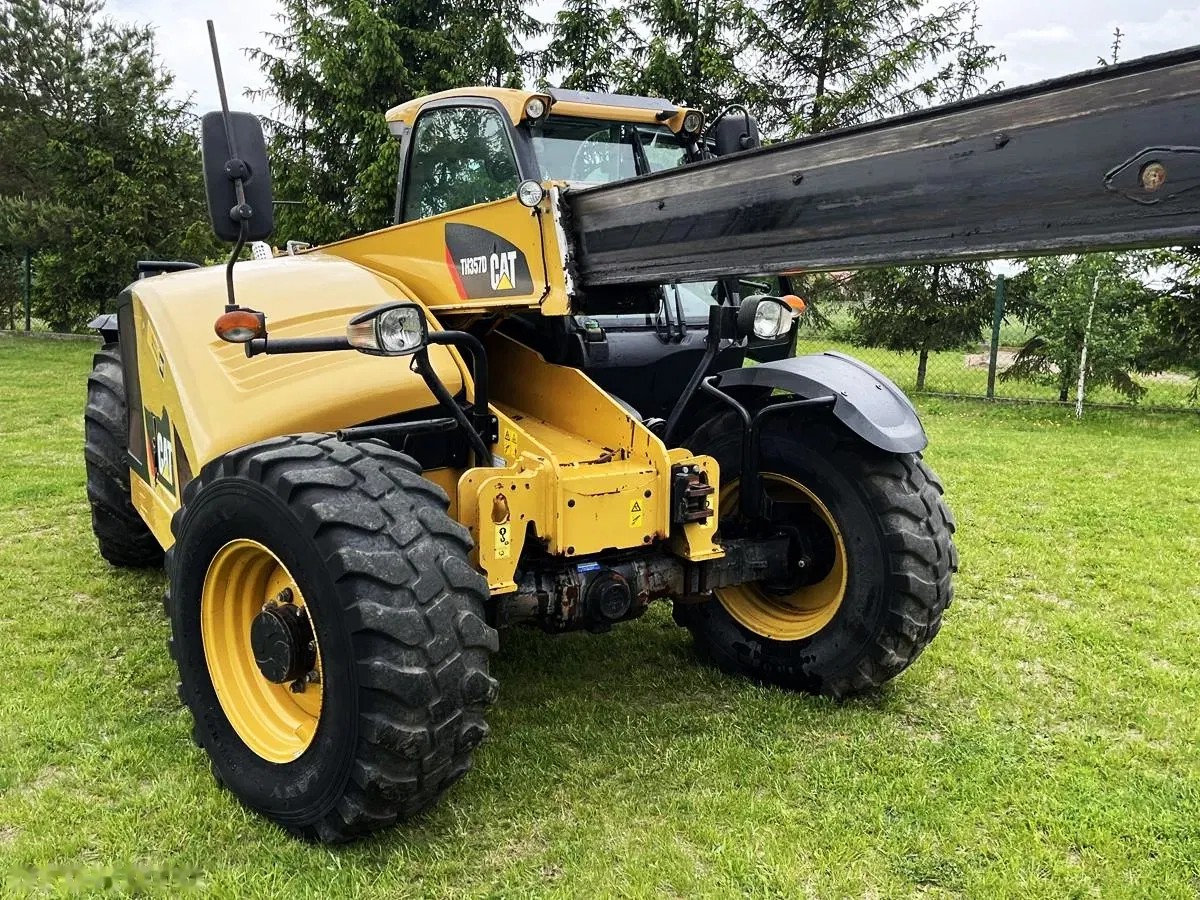 2018 Caterpillar TH357D AG HANDLER, 4 176 mth, dovoz Skladom v EÚ — foto 7 z 15