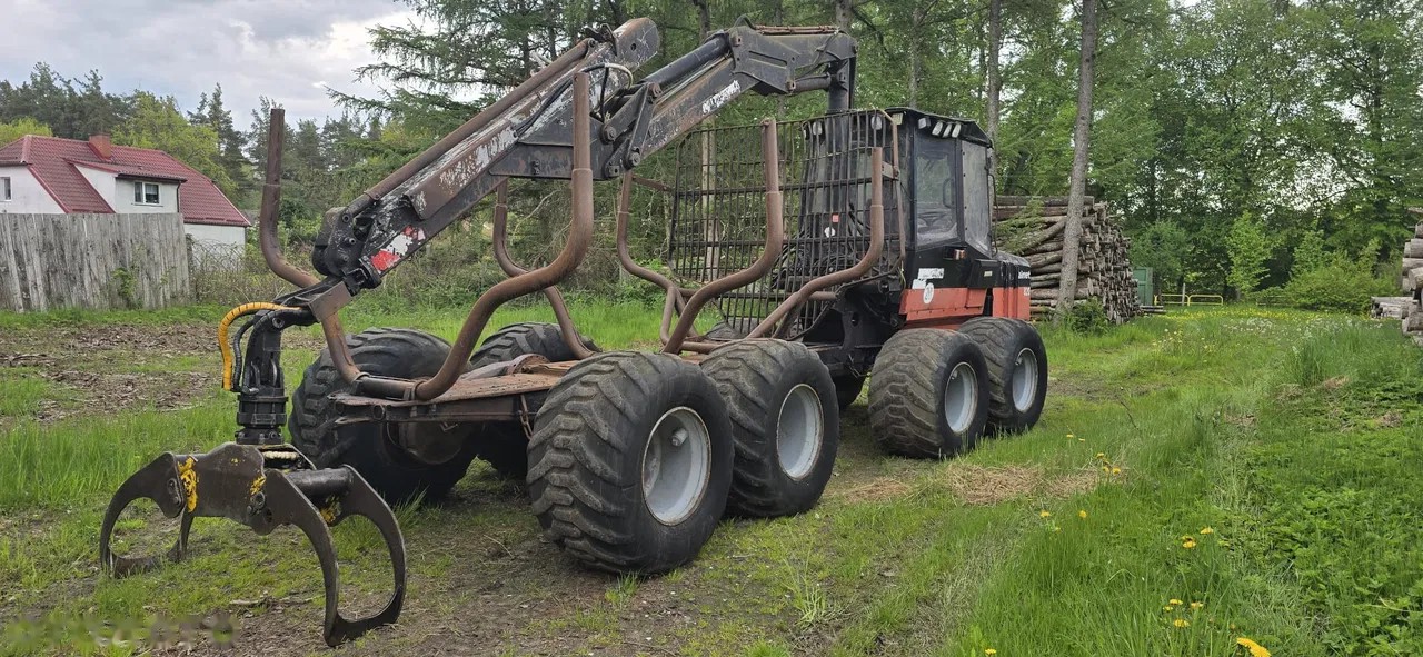1998 Valmet 820, dovoz Skladom v EÚ — foto 1 z 4 1998 Valmet 820, dovoz Skladom v EÚ — foto 1 z 4