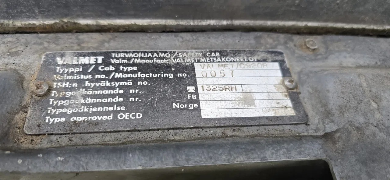 1998 Valmet 820, dovoz Skladom v EÚ — foto 3 z 4