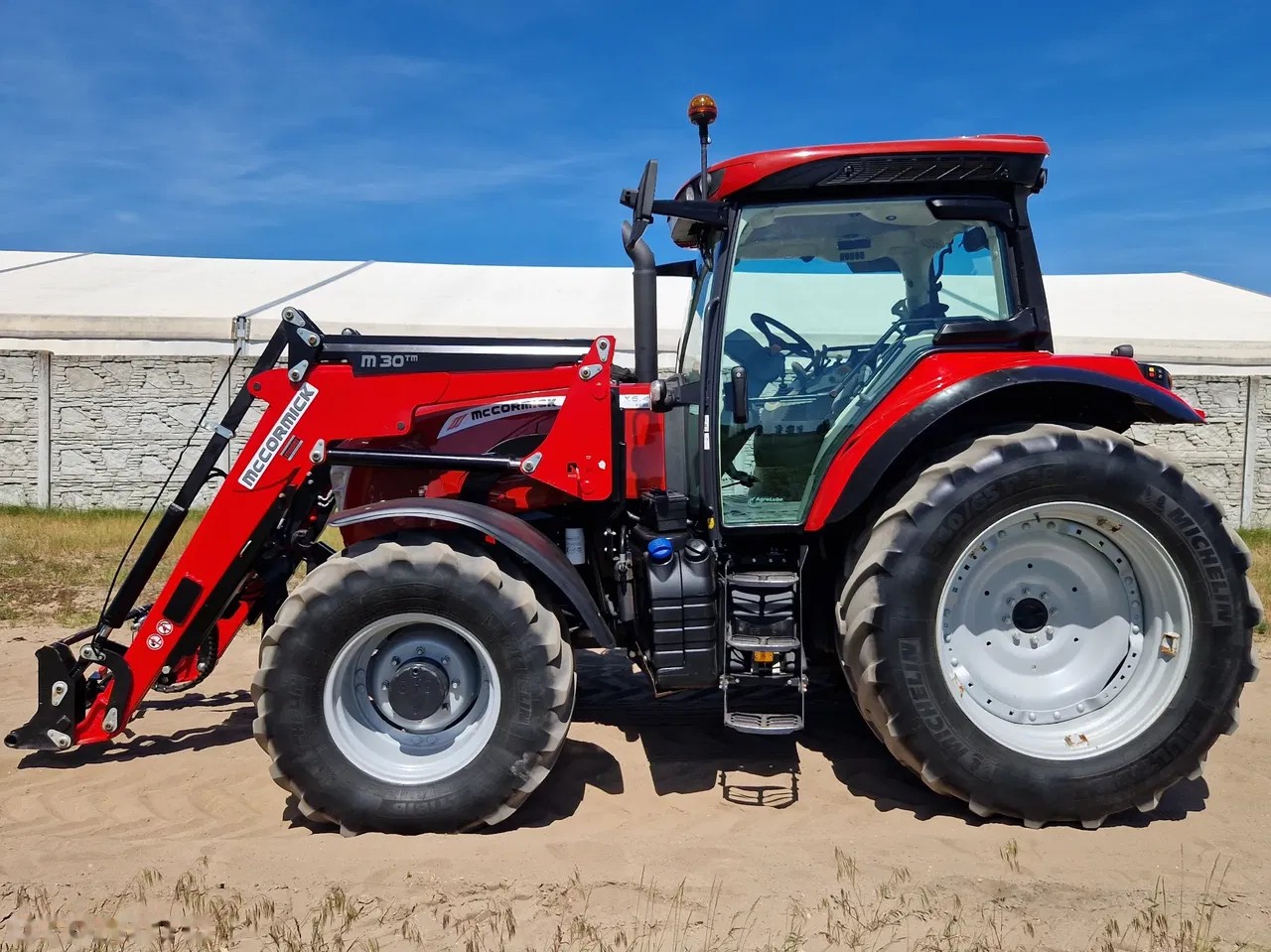 2022 Mccormick X6.440, 1 892 mth, dovoz Skladom v EÚ — foto 1