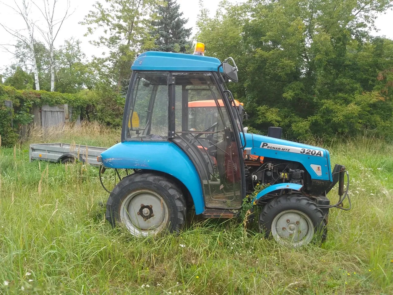 2000 Pronar MTZ 320A, 5 902 mth, dovoz Skladom v EÚ — foto 3 z 5
