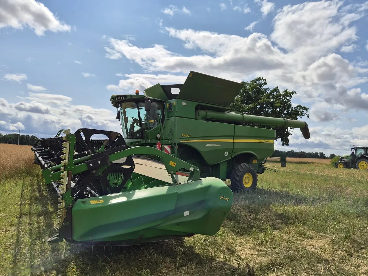 2016 John Deere S690i, 1 757 mth, dovoz Skladom v EÚ — foto 1 | AMECAR 2016 John Deere S690i, 1 757 mth, dovoz Skladom v EÚ — foto 1