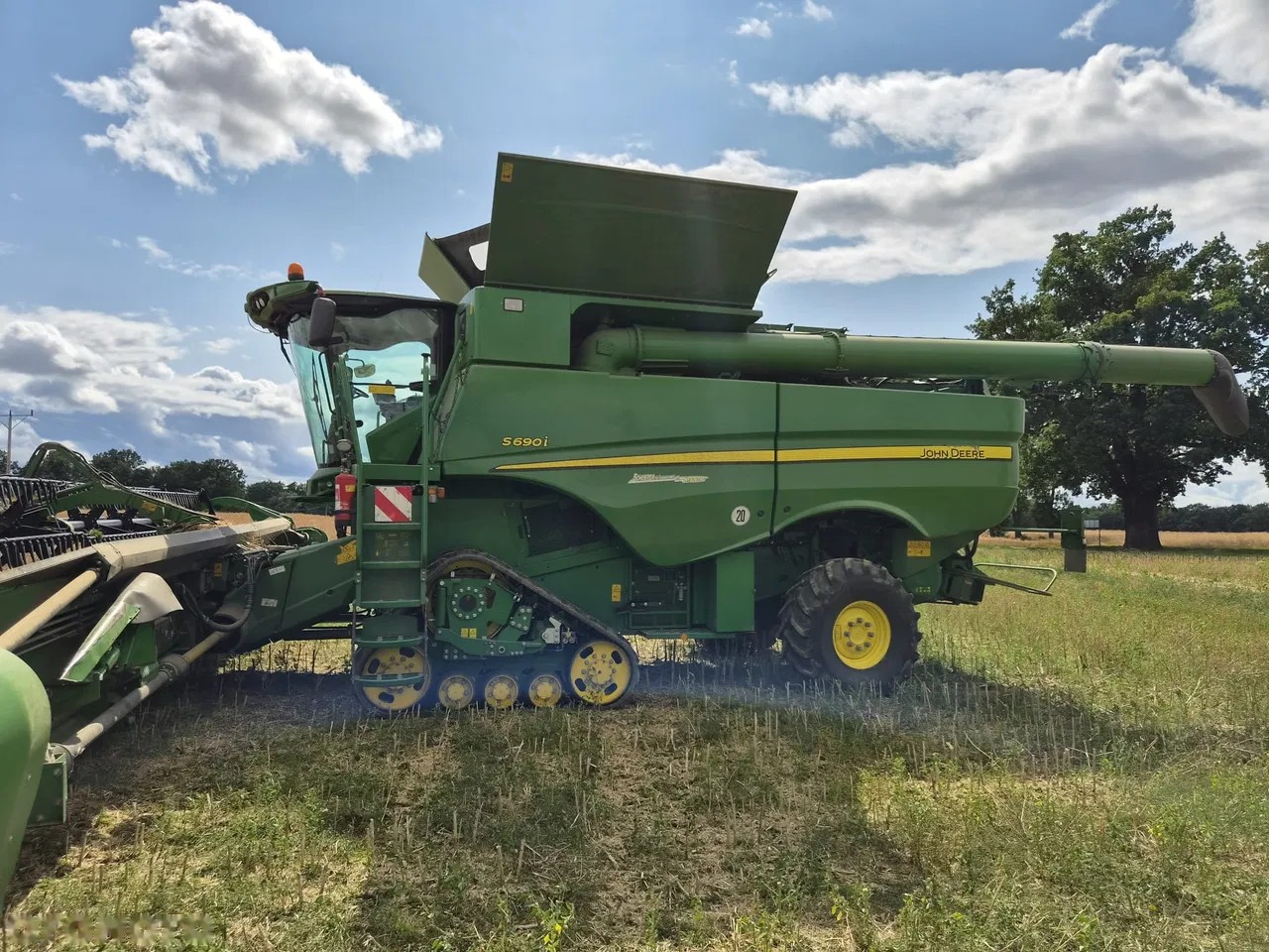 2016 John Deere S690i, 1 757 mth, dovoz Skladom v EÚ — foto 3 z 14