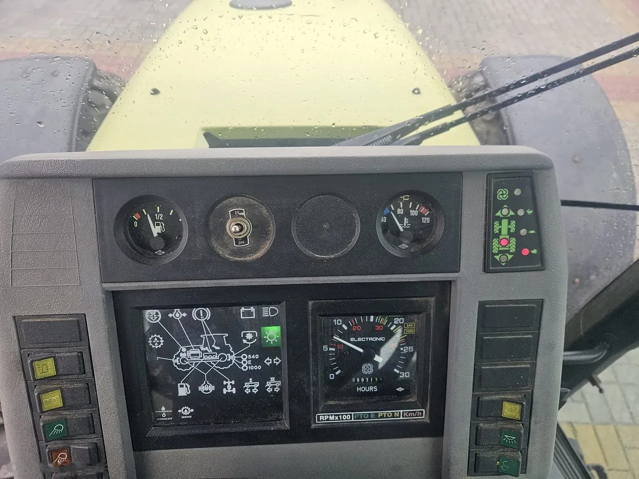 2004 Hurlimann XT 85, 9 031 mth, dovoz Skladom v EÚ — foto 8 z 10