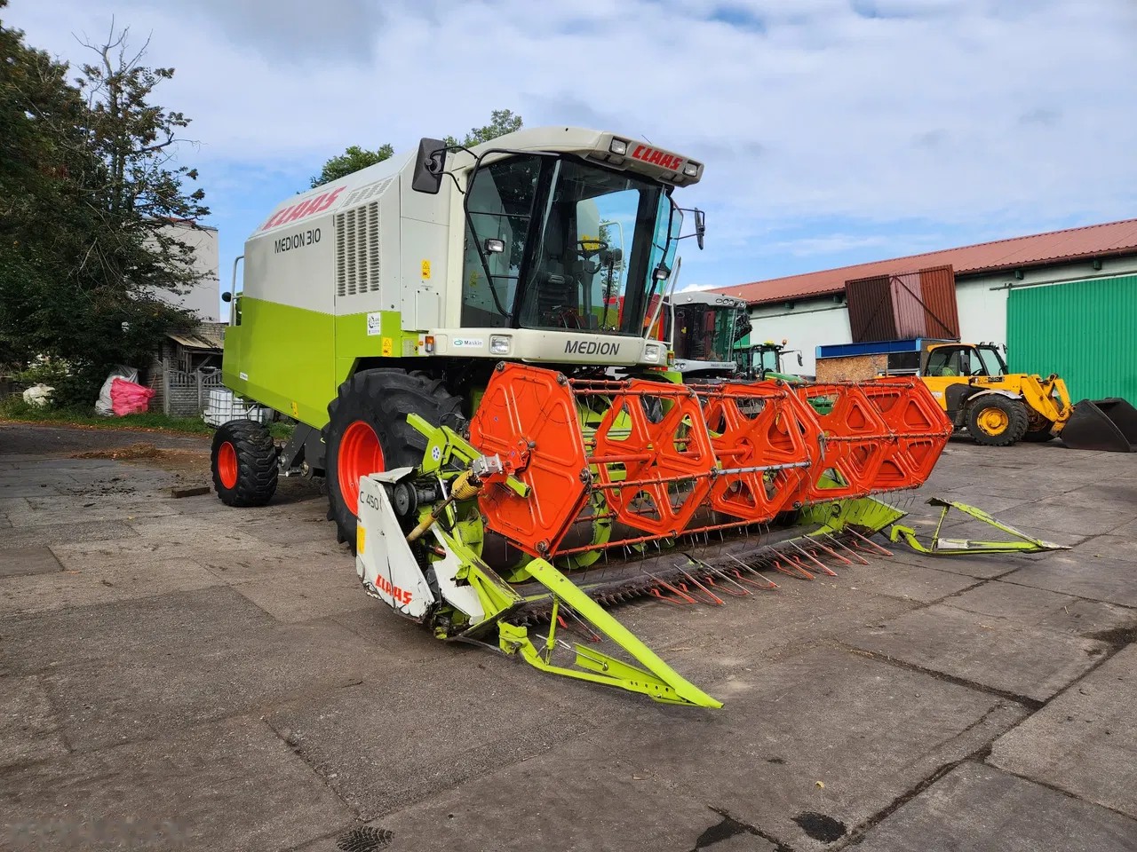 2003 Claas MEDION 310, 2 990 mth, dovoz Skladom v EÚ — foto 1 | AMECAR 2003 Claas MEDION 310, 2 990 mth, dovoz Skladom v EÚ — foto 1