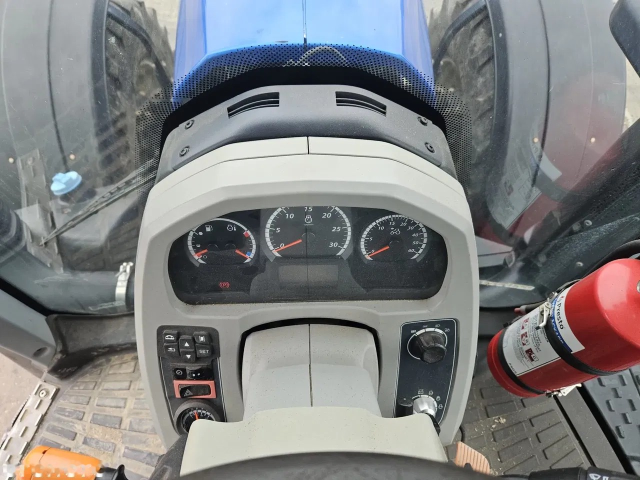 2016 Valtra T234, 7 500 mth, dovoz Skladom v EÚ — foto 12 z 19
