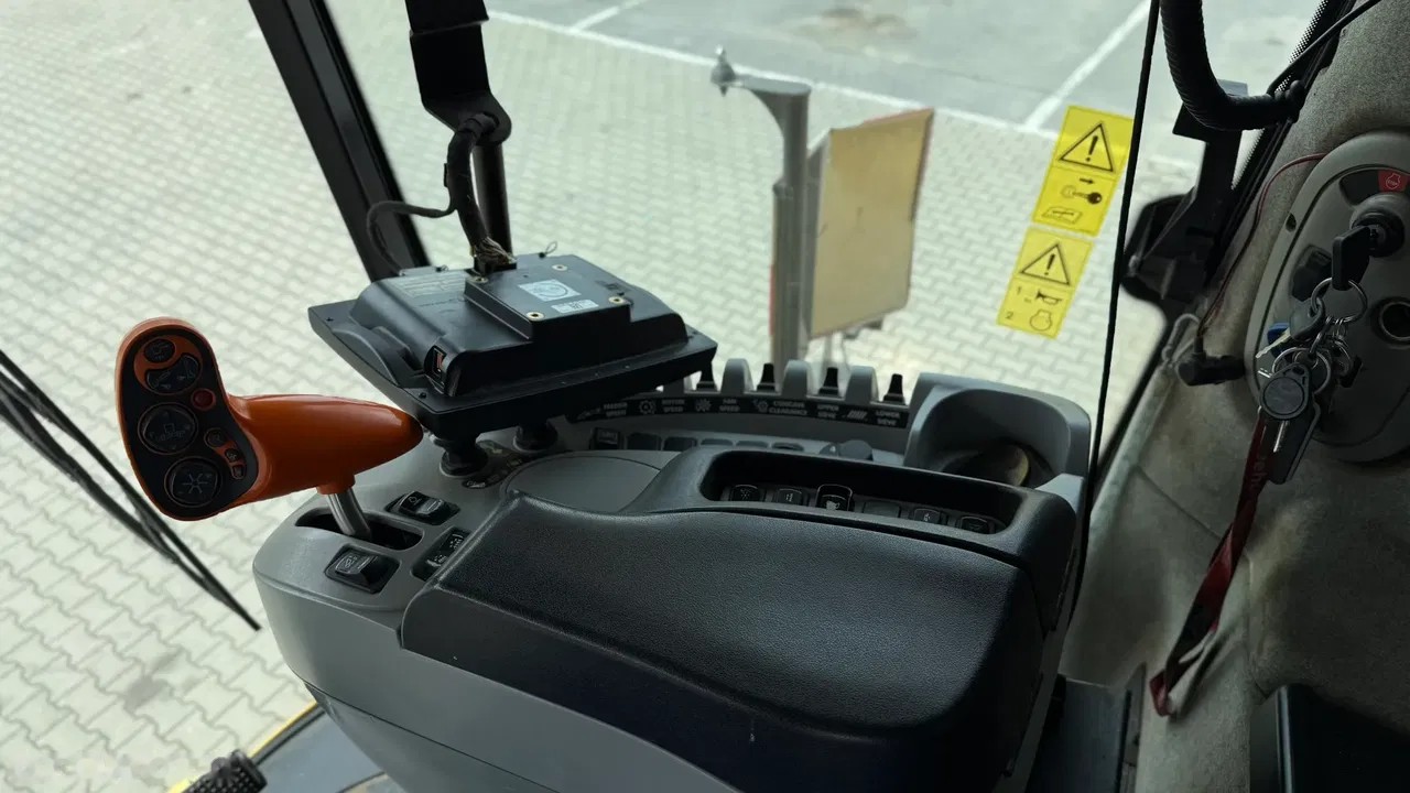 2012 New Holland CR9080, dovoz Skladom v EÚ — foto 15 z 17