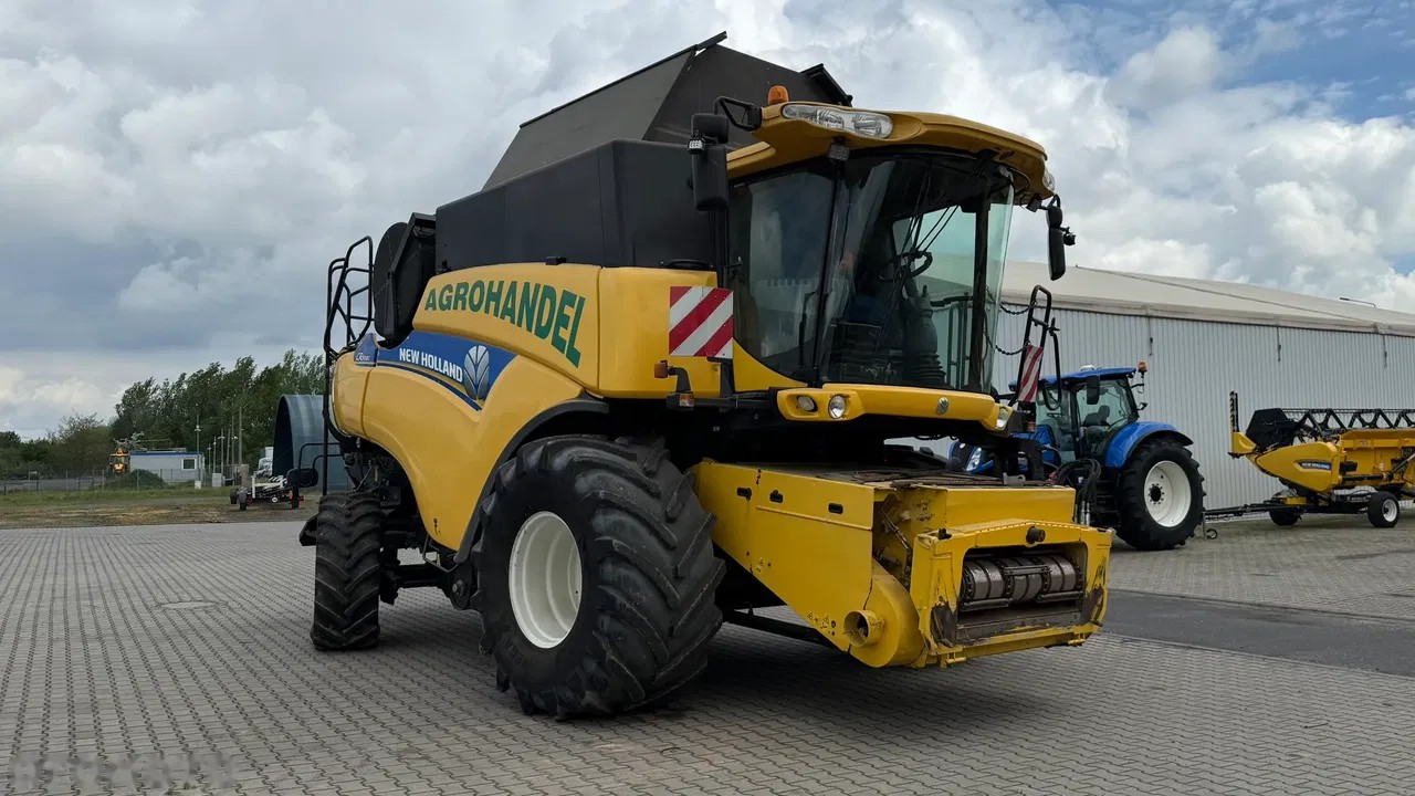 2012 New Holland CR9080, dovoz Skladom v EÚ — foto 5 z 17